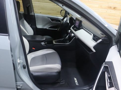 Used 2019 Toyota RAV4 XLE Premium image 69