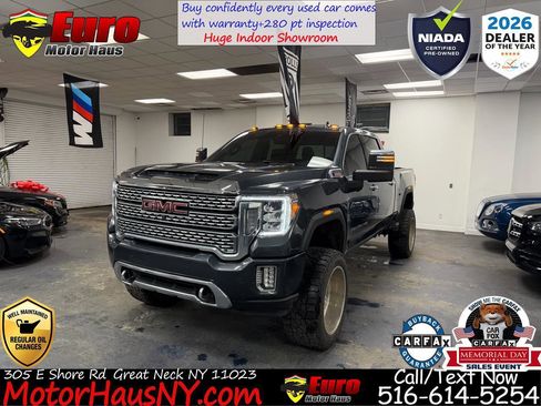 Used 2022 GMC Sierra 3500 Denali AWD/4WD image 1
