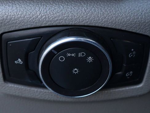 Used 2019 Ford F550 2WD Regular Cab Super Duty image 21