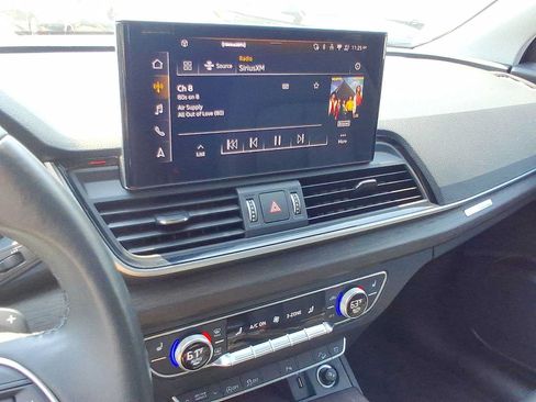 Used 2023 Audi Q5 2.0T Premium w/ Convenience Package AWD/4WD image 20