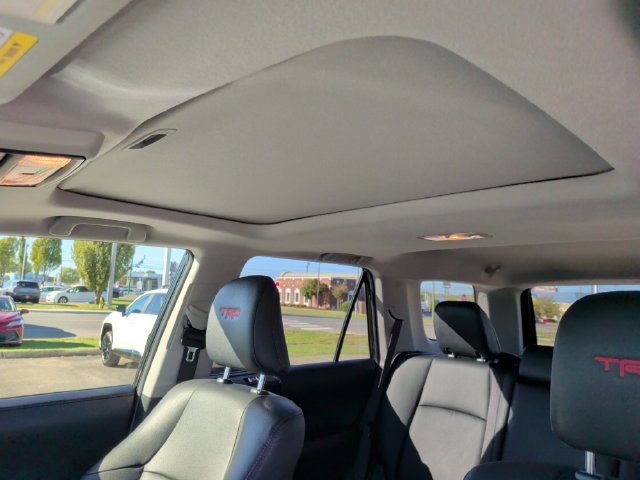 Certified 2023 Toyota 4Runner TRD Off-Road Premium w/ Off Road Premium Plus Package AWD/4WD image 26