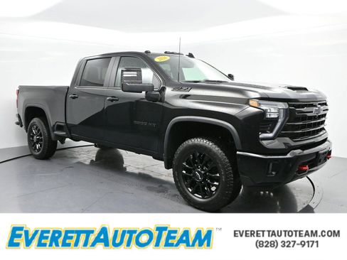 Used 2026 Chevrolet Silverado 2500 LT w/ Trail Boss Package AWD/4WD image 1
