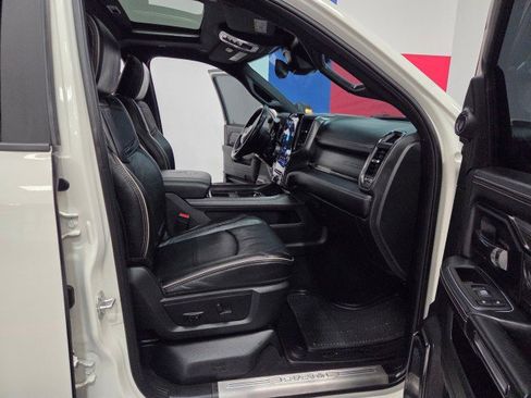 Used 2024 RAM 3500 Limited image 8