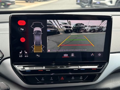 Used 2024 Volkswagen ID.4 2WD image 24