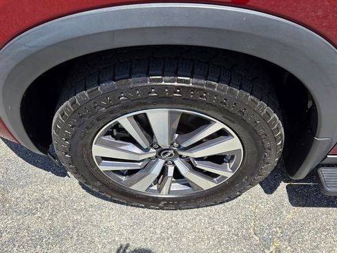 Used 2022 Nissan Pathfinder SL AWD/4WD image 19