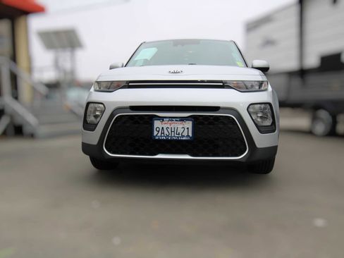 Used 2020 Kia Soul S image 32
