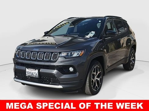 Used 2024 Jeep Compass Limited image 7
