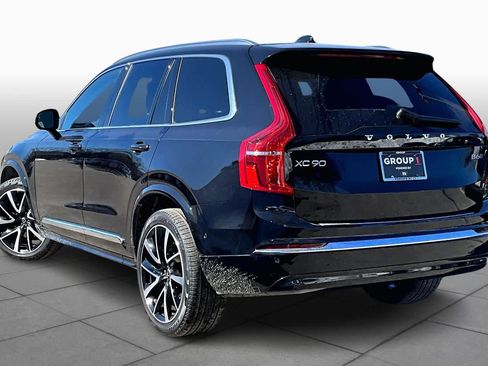 Used 2023 Volvo XC90 B6 Plus w/ Protection Package Premier image 12