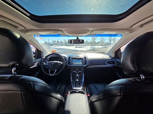 Used 2016 Ford Edge Titanium w/ Technology Package image 16
