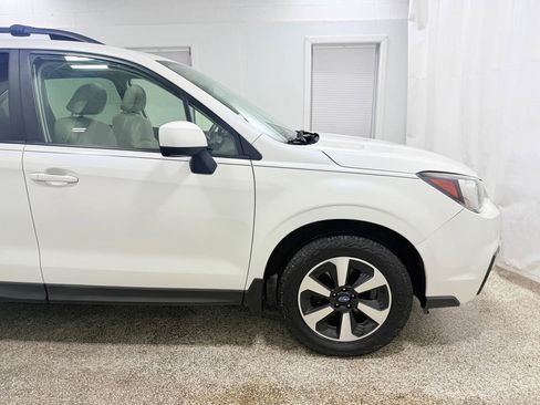 Used 2017 Subaru Forester 2.5i Premium image 8