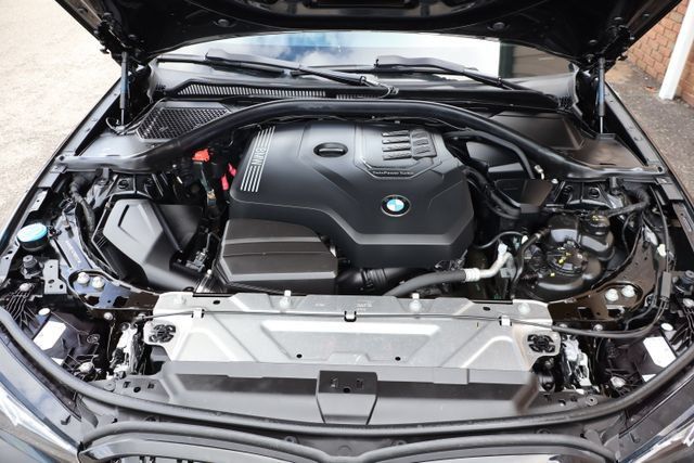 Used 2023 BMW 330i xDrive Sedan w/ Premium Package AWD/4WD image 47