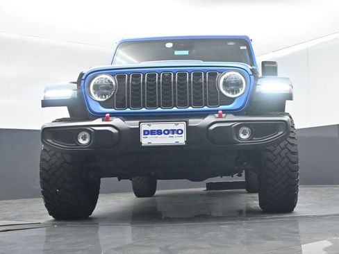 Used 2024 Jeep Gladiator Rubicon w/ Technology Group image 48