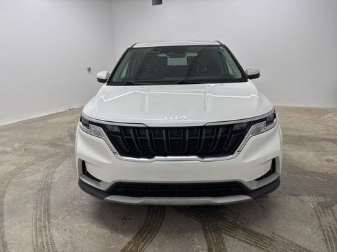 Used 2022 Kia Carnival LX image 2