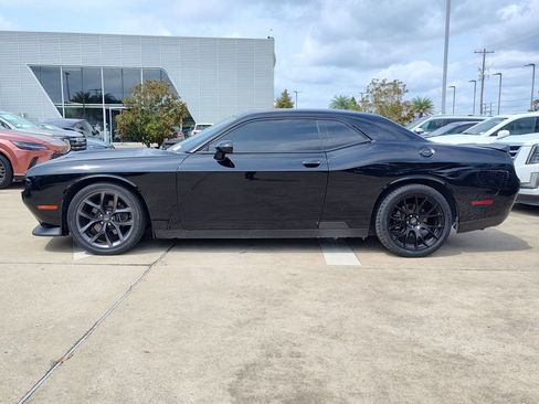 Used 2021 Dodge Challenger R/T w/ Blacktop Package RWD image 4