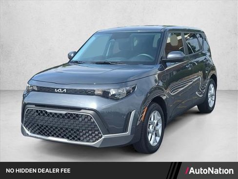 Used 2025 Kia Soul LX w/ LX Technology Package FWD image 1