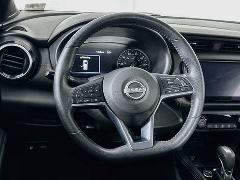 Used 2024 Nissan Kicks SR FWD image 17