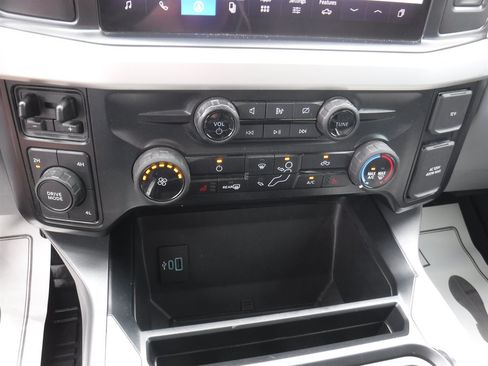 Used 2024 Ford F250 XLT w/ XLT Premium Package AWD/4WD image 21