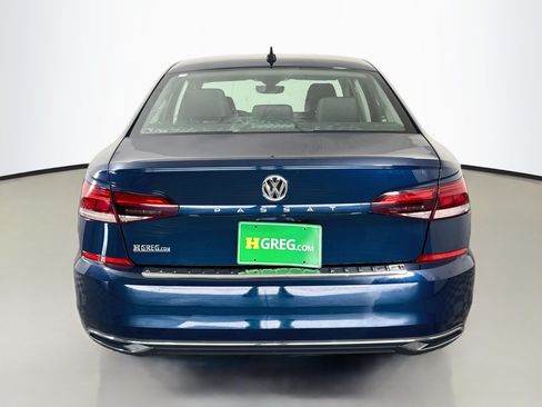 Used 2022 Volkswagen Passat 2.0T SE FWD image 8