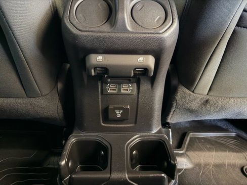 Used 2020 Jeep Gladiator Sport w/ Quick Order Package 24S AWD/4WD image 18