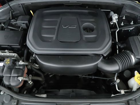 Used 2020 Jeep Grand Cherokee Laredo AWD/4WD image 15
