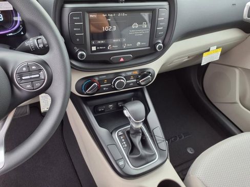 New 2025 Kia Soul LX image 25