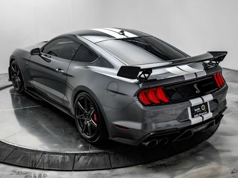 Used 2021 Ford Mustang Shelby GT500 w/ Carbon Fiber Track Pack RWD image 14