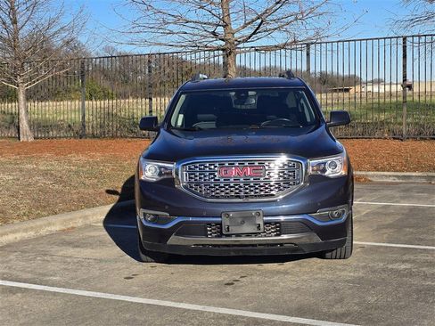 Used 2018 GMC Acadia Denali w/ Technology Package image 9