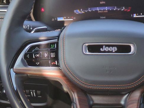 New 2025 Jeep Grand Cherokee L Summit w/ MOPAR Finishing Package AWD/4WD image 23