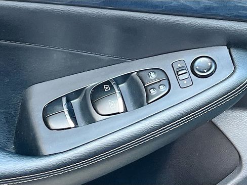 Used 2020 Nissan Maxima Platinum w/ Sport Mat Group FWD image 18