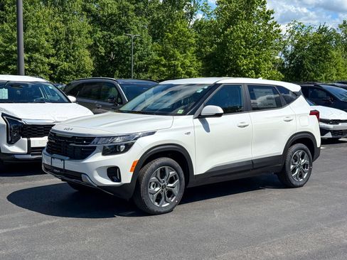 New 2026 Kia Seltos LX AWD/4WD image 3