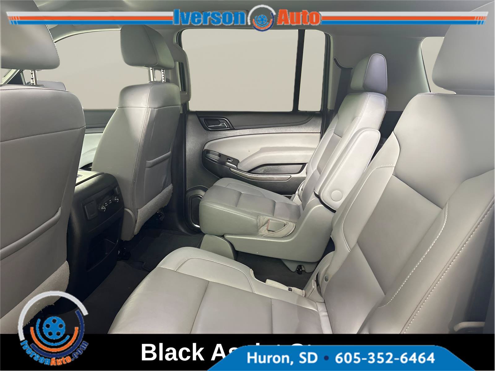 Used 2020 Chevrolet Suburban LT w/ Max Trailering Package AWD/4WD image 26