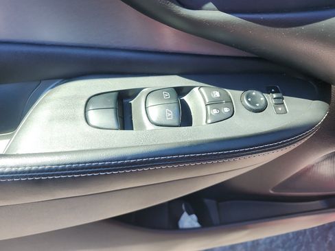 Used 2019 Nissan Murano S AWD/4WD image 19