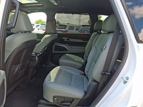 Used 2024 Kia Telluride EX X-Line AWD/4WD image 11