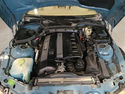Used 2000 BMW Z3 2.5i RWD image 37