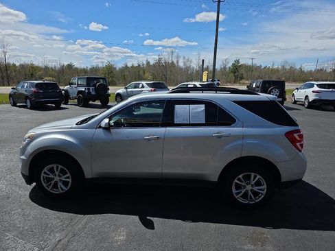 Used 2017 Chevrolet Equinox LT w/ Convenience Package FWD image 9