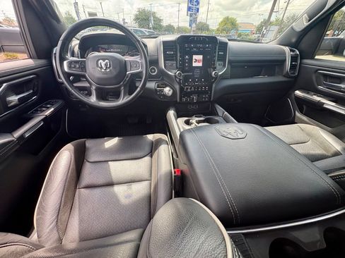 Used 2023 RAM 1500 Laramie AWD/4WD image 8