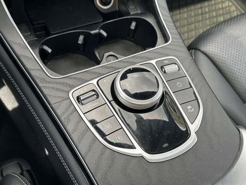 Used 2019 Mercedes-Benz GLC 300 4MATIC image 28