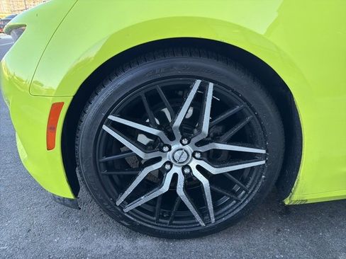 Used 2020 Chevrolet Camaro LT w/ RS Package image 4