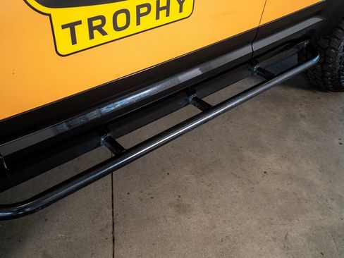 Used 2022 Land Rover Defender 110 X-Dynamic SE image 24