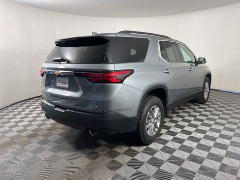 Used 2023 Chevrolet Traverse LT image 17