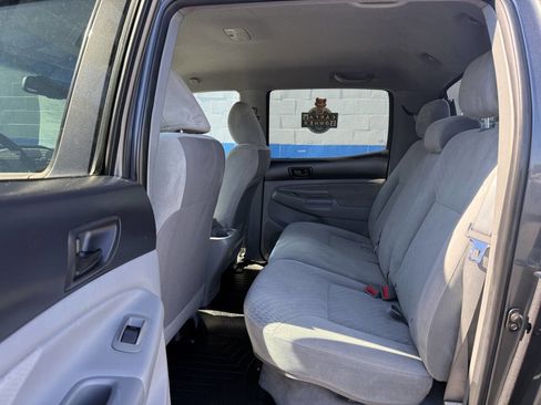 Used 2011 Toyota Tacoma PreRunner image 10