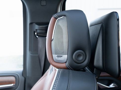 Used 2024 GMC Yukon Denali Ultimate image 21