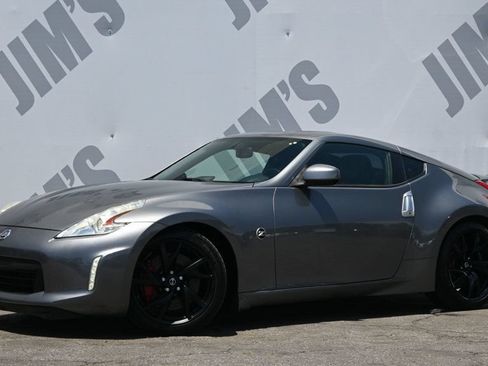 Used 2014 Nissan 370Z Touring w/ Sport Package RWD image 1
