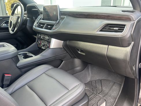Used 2024 Chevrolet Tahoe LT w/ LT Signature Plus Package image 11