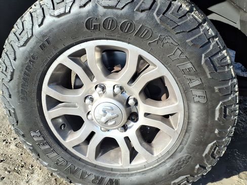 Used 2018 RAM 2500 Laramie w/ Snow Chief Group image 9