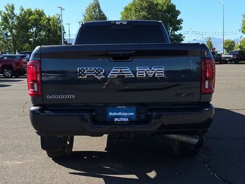 Used 2025 RAM 3500 Laramie AWD/4WD image 7