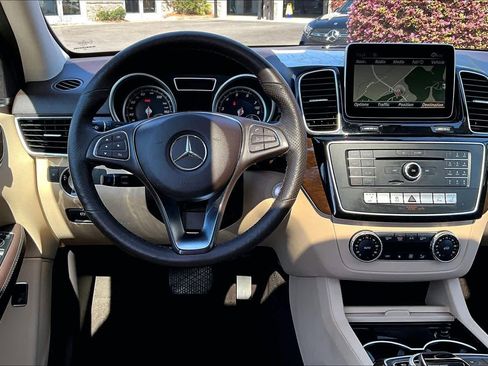 Used 2016 Mercedes-Benz GLE 350 4MATIC image 6