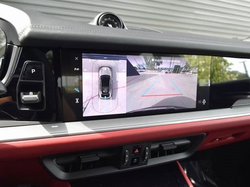 Certified 2025 Porsche Cayenne image 34