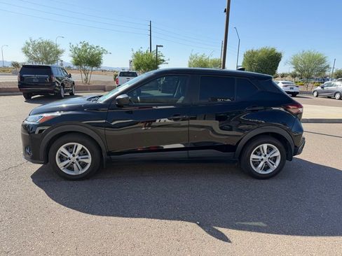 Used 2022 Nissan Kicks S FWD image 6