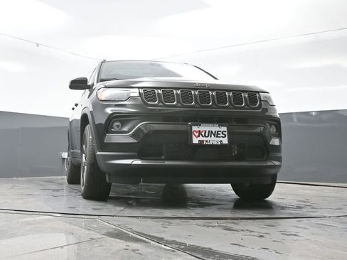 New 2026 Jeep Compass Latitude w/ Sun and Sound Group image 39